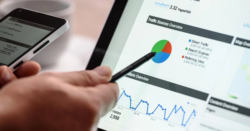 Analyser la concurrence digitale sans y passer trois semaines